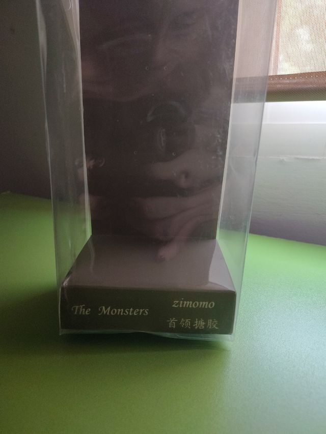 Negociable .Zimomo marrón con medalla precio negoc