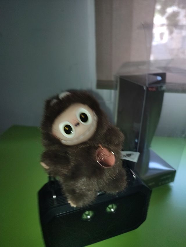 Negociable .Zimomo marrón con medalla precio negoc