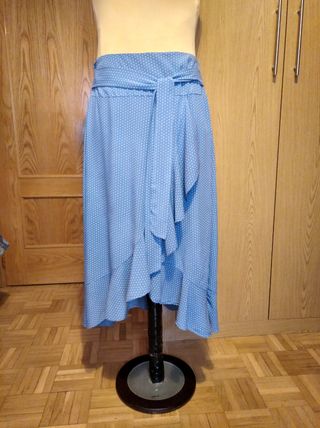 Falda midi