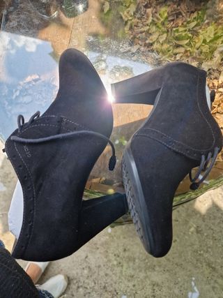 Botines Geox negros tacón