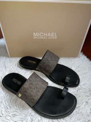 Sandalias Michael Kors planas