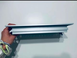 Rejilla ventilación metal gris