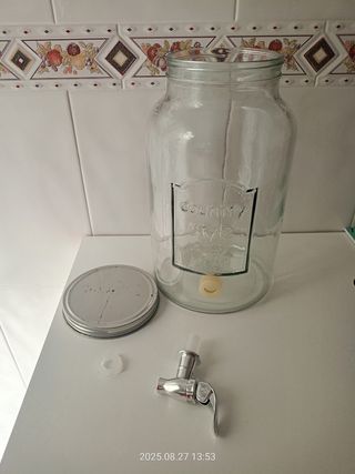 Dispensador bebidas.