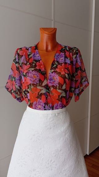 Blusa vintage transparente flores.