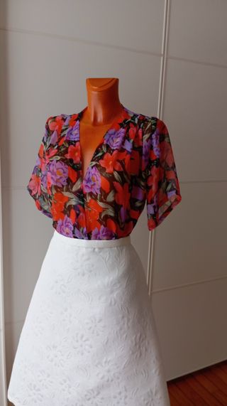 Blusa vintage transparente flores.