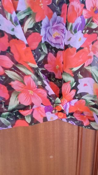 Blusa vintage transparente flores.