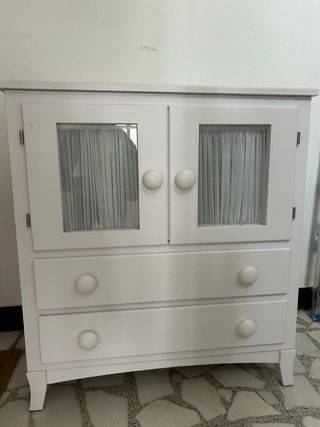 Cassettiera in legno bianco