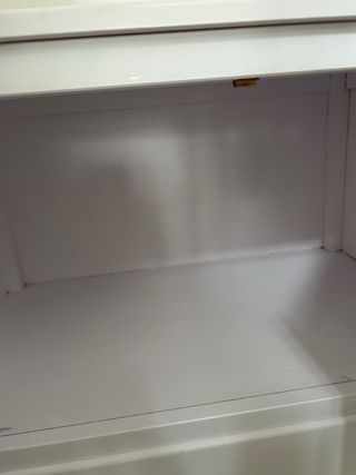 Cassettiera in legno bianco