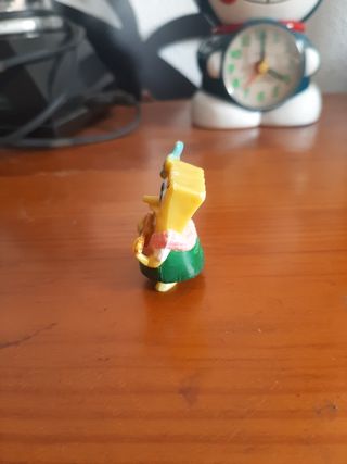 Figura de huevo kinder sorpresa de bob esponja