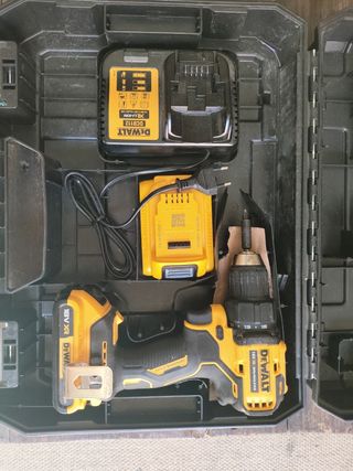 Taladro Dewalt DCD708D2TQ-QW