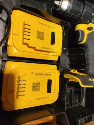 Taladro Dewalt DCD708D2TQ-QW