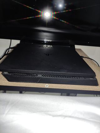 PS4 (PlayStation 4) negra