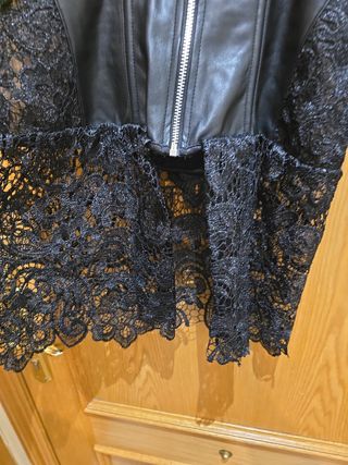 Corsé negro con encaje