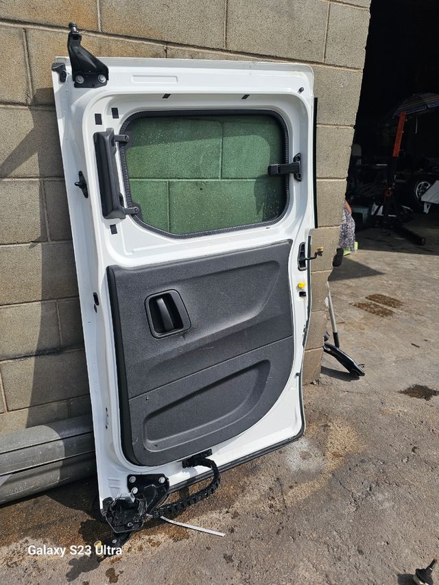 Puerta Citroën Berlingo 2020