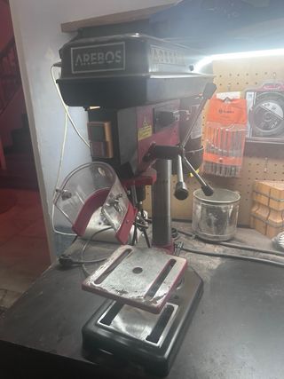 Taladro de columna Arebos