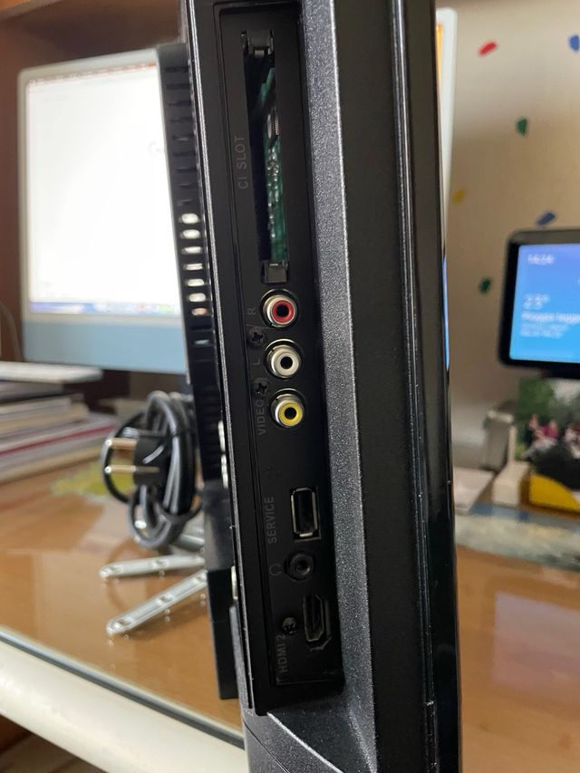 HANNspree TVC 22" + Decoder Digitale Terrestre