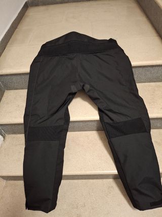 Pantalón moto, casi nuevo, talla EU48