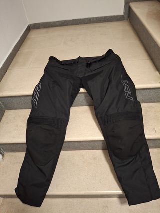 Pantalón moto, casi nuevo, talla EU48
