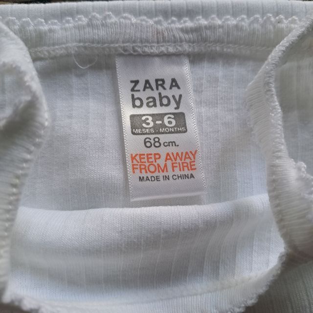 Ropa bebé: bodies y gorros