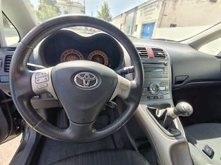 Toyota Auris 2009
