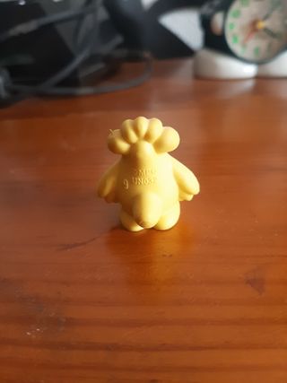 Figura de huevo kinder sorpresa active