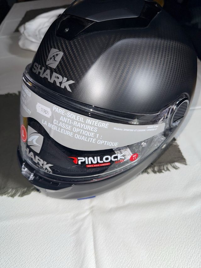Casco SHARK VZ300 Carbono