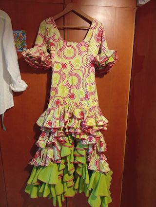 Traje gitana lunares verde-rosa