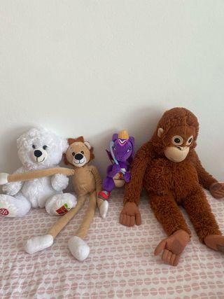 6 Peluches Variados