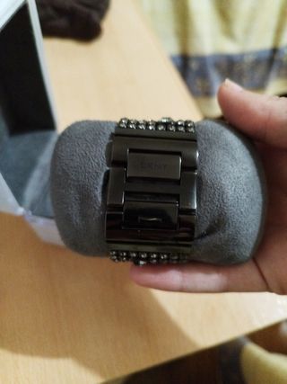 Reloj DKNY negro - Elegante