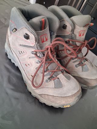Scarponi da montagna Goretex n. 41