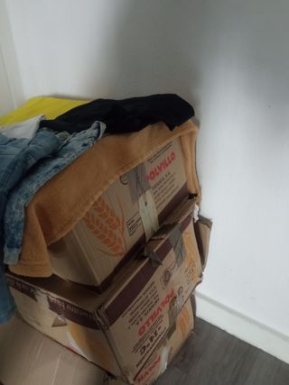 100  kg. De ropa niño,niña,mujer..todo 60 euros
