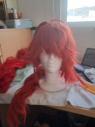 Peluca larga roja diluc genshin 