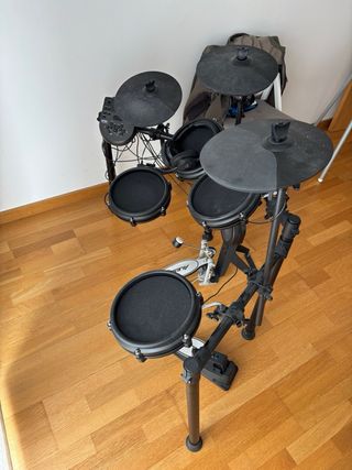 ALESIS Nitro Mesh Kit bateria electronica