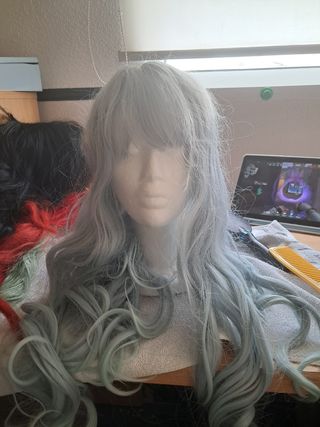 Peluca larga azul con flequillo 