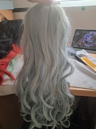 Peluca larga azul con flequillo 