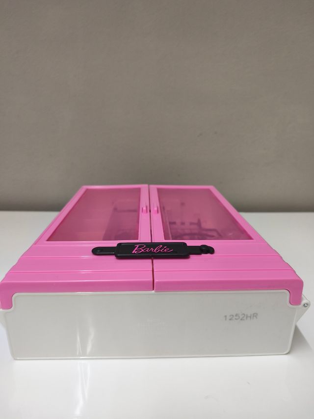 Armadio Barbie + Accessori