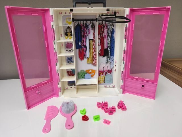 Armadio Barbie + Accessori