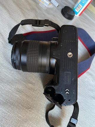 Cámara Canon EOS 500 + Objetivo 75-300mm + bolsa.