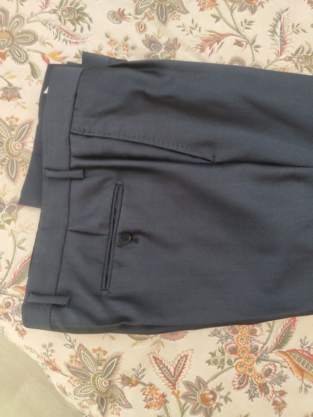 Traje azul hombre - Talla L (50)- Urge venta