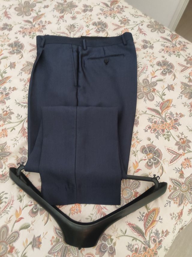 Traje azul hombre - Talla L (50)- Urge venta