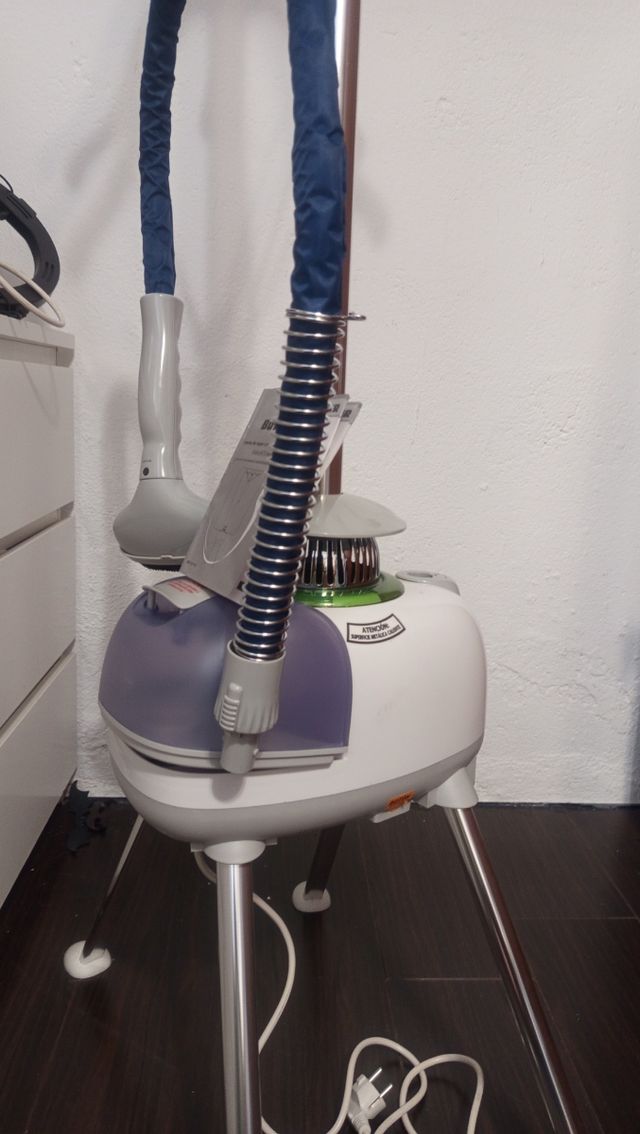 Plancha de vapor y secadora Butsir