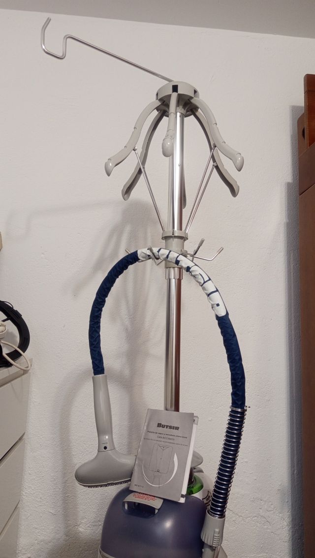 Plancha de vapor y secadora Butsir