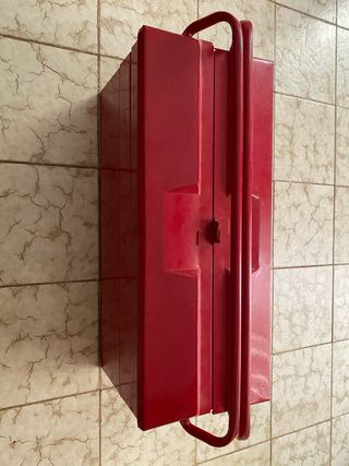 Caja de herramientas metálica 