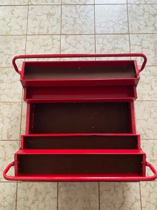 Caja de herramientas metálica 