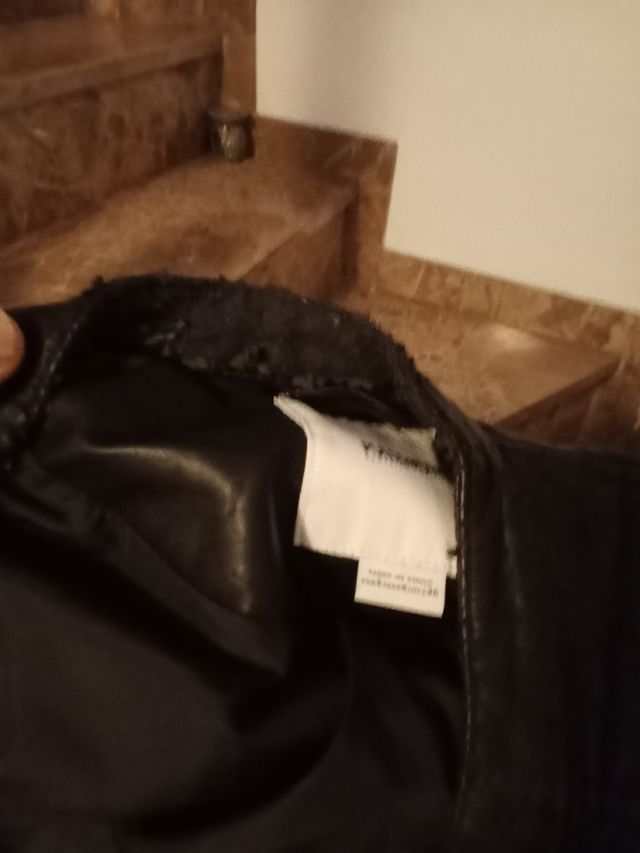 Cazadora cuero negra