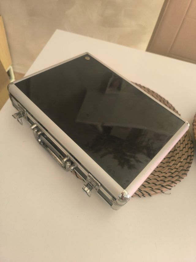 Estojo de maquilhagem - Alumínio