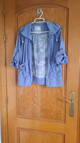 Chaqueta ligera azul