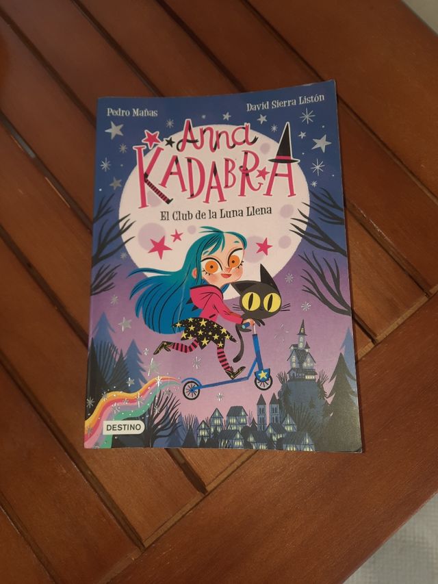 Anna Kadabra 1. El Club de la Luna Llena