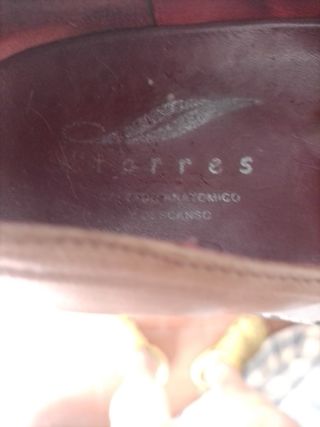 Zapatos de tacón de cuero marrón