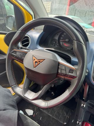 Volante CUPRA - impecable